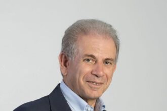 Λάμπρος Σκλαβούνος: Δεν υπάρχουν εύκολες λύσεις και μαγικά ραβδιά