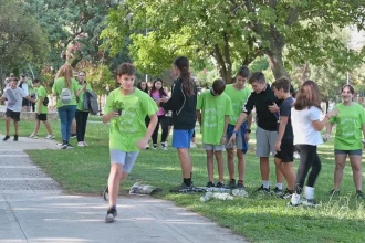 Εκπαιδευτήρια Νέα Παιδεία: 350 μαθητές τρέχουν για καλό σκοπό στο Άλσος Αιγάλεω - Βίντεο