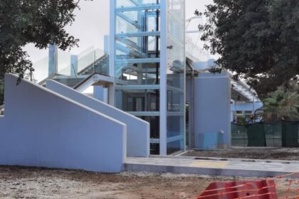 Τελευταίες πινελιές στην πεζογέφυρα της Λεωφόρου Αθηνών στο Παλατάκι