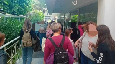 Γονείς στο Περιστέρι ζήτησαν δασκάλα για τα παιδιά τους και τους απείλησαν με την αστυνομία!