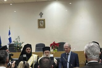 Ορκίστηκαν ο Λάμπρος Σκλαβούνος και το νέο Δημοτικό Συμβούλιο του Αιγάλεω 22 Ορκίστηκαν ο Λάμπρος Σκλαβούνος και το νέο Δημοτικό Συμβούλιο του Αιγάλεω