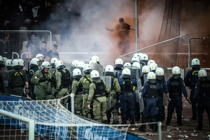 Οπαδική βία: Πυρά αστυνομικών κατά των μέτρων