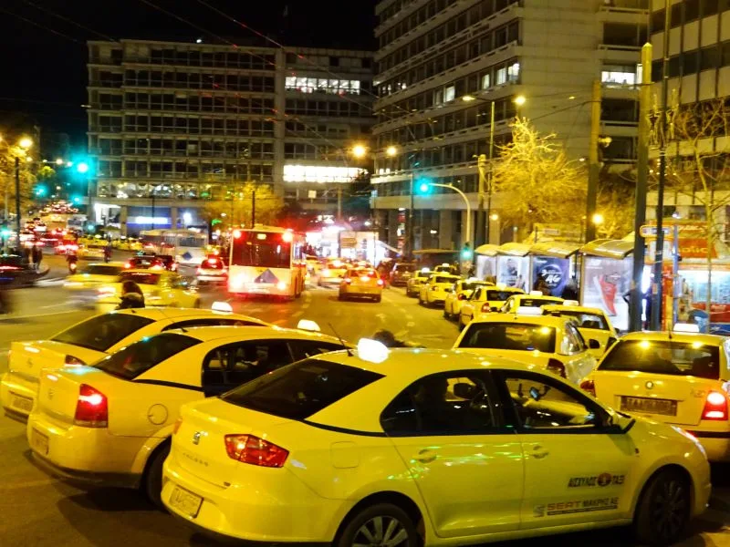 Χωρίς ταξί σήμερα η Αττική - "Με το νομοσχέδιο τσουβαλιάζονται όλοι"