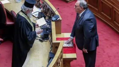 Ορκίστηκε ο Δημήτρης Καλογερόπουλος, ενθουσιάστηκε ο Άδωνις