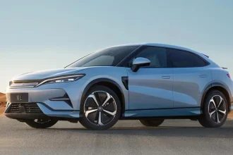 BYD: Στο Αιγάλεω η πρώτη αντιπροσωπεία του κινεζικού κολοσσού