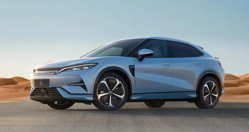 BYD: Στο Αιγάλεω η πρώτη αντιπροσωπεία του κινεζικού κολοσσού