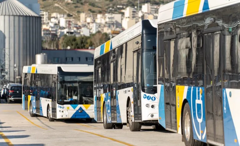 Έφτασαν στην Αθήνα τα πρώτα 140 ηλεκτρικά λεωφορεία της Ytong