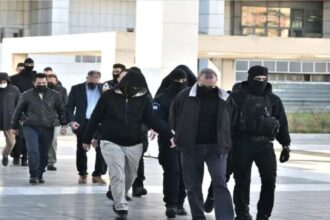 Ένοχος για τα κακουργήματα ο Μίχος, αθώα η μητέρα
