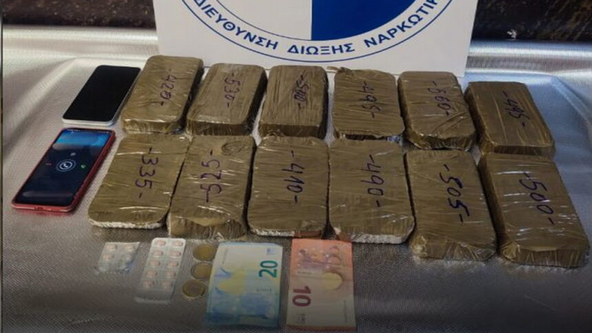 Διαδοχικά χτυπήματα σε συμμορίες διακίνησης ναρκωτικών ουσιών στην Αγία Βαρβάρα