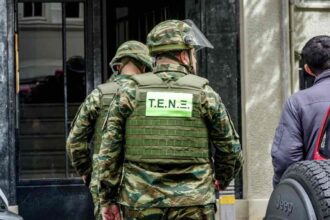 Λεωφόρος Αθηνών: Τηλεφώνημα για βόμβα σε κτήριο της Εθνικής Βιβλιοθήκης - Διακοπή κυκλοφορίας
