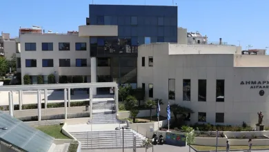Συναγερμός στο Δημαρχείο: 59χρονος απείλησε με όπλο τον Λ. Σκλαβούνο και πολίτες 1 Συναγερμός στο Δημαρχείο: 59χρονος απείλησε με όπλο τον Λ. Σκλαβούνο και πολίτες
