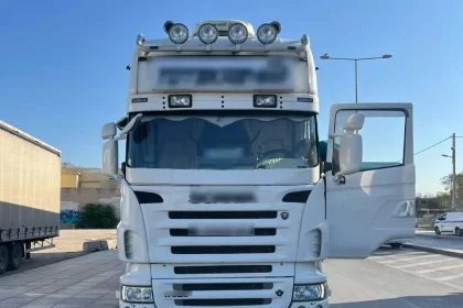 Συνελήφθη οδηγός φορτηγού στο Αιγάλεω