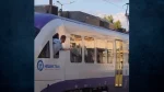 "Περνάει το τρένο ρε!" - Έξαλλος μηχανοδηγός κοκαλώνει τον συρμό στη διάβαση της Ιεράς Οδού