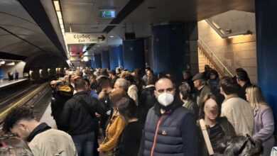 Κυριακή πρωί: Το αδιαχώρητο στις αποβάθρες του σταθμού Αγία Μαρίνα 4 Κυριακή πρωί: Το αδιαχώρητο στις αποβάθρες του σταθμού Αγία Μαρίνα