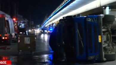 Ιερά Οδός και Κηφισός: Ανατράπηκε νταλίκα 10 Ιερά Οδός και Κηφισός: Ανατράπηκε νταλίκα