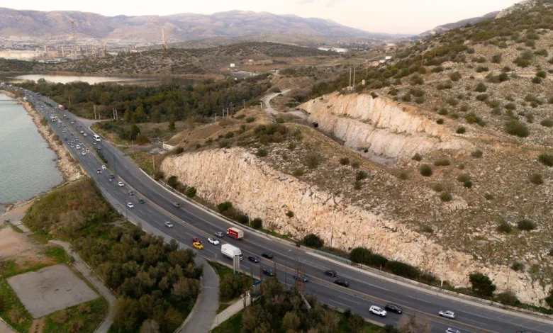 Πάμε σε… βαφτίσια. Ως πότε θα τη λέμε "Δυτική Περιφερειακή Λεωφόρο Αιγάλεω";