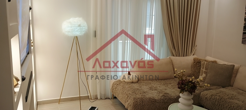 Περιστέρι: Πωλείται όμορφα ανακαινισμένο διαμέρισμα 62 τμ. 1 Περιστέρι: Πωλείται όμορφα ανακαινισμένο διαμέρισμα 62 τμ.