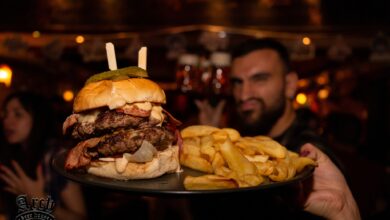 Δυνατά στέκια στο Περιστέρι: 4 μαγαζιά που αξίζει να επισκεφτείς 12 Δυνατά στέκια στο Περιστέρι: 4 μαγαζιά που αξίζει να επισκεφτείς