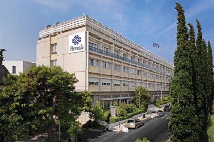 Στο ιστορικό μαιευτήριο Λητώ μπαίνει 