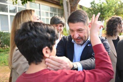 Νίκος Χαρδαλιάς από την Καισαριανή: «Είμαστε σταθερά και ενεργά δίπλα στα πιο ευάλωτα παιδιά μας, που έχουν περισσότερο ανάγκη την φροντίδα μας»
