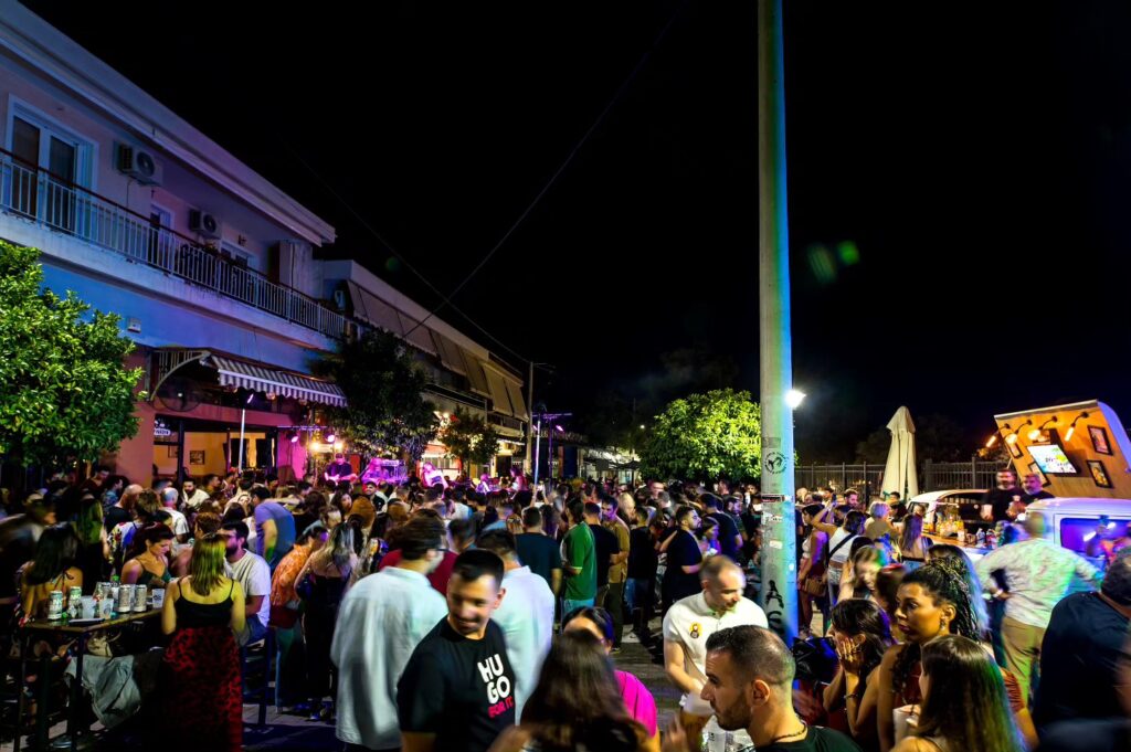 Μαγιάτικος περίπατος στον πεζόδρομο της Ελευσίνας: 7 ωραία στέκια για όλα τα γούστα 5 Μαγιάτικος περίπατος στον πεζόδρομο της Ελευσίνας: 7 ωραία στέκια για όλα τα γούστα