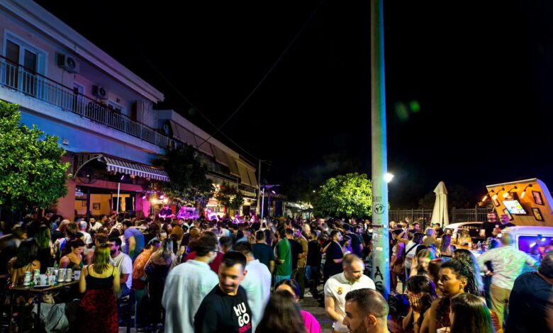 Μαγιάτικος περίπατος στον πεζόδρομο της Ελευσίνας: 7 ωραία στέκια για όλα τα γούστα 1 Μαγιάτικος περίπατος στον πεζόδρομο της Ελευσίνας: 7 ωραία στέκια για όλα τα γούστα