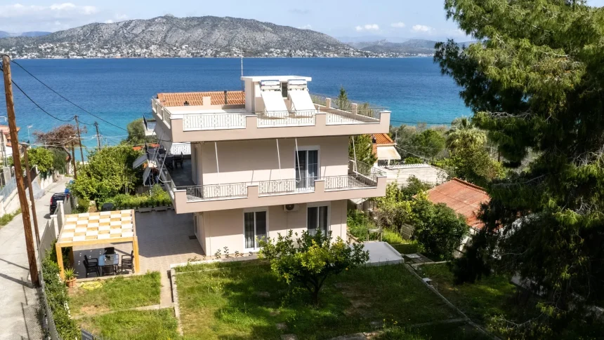 Σαλαμίνα: Πωλείται κατοικία επιπλωμένη και εξοπλισμένη