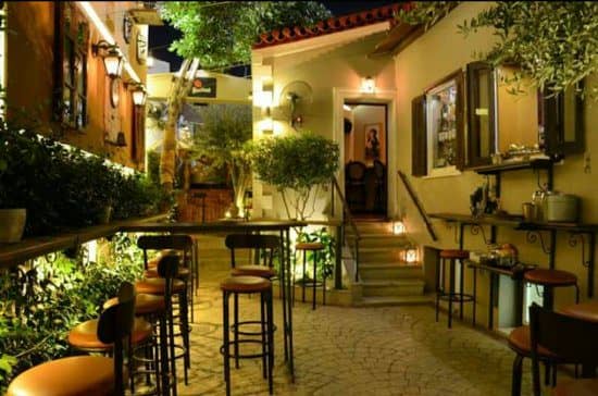 Μαγιάτικος περίπατος στον πεζόδρομο της Ελευσίνας: 7 ωραία στέκια για όλα τα γούστα 8 Μαγιάτικος περίπατος στον πεζόδρομο της Ελευσίνας: 7 ωραία στέκια για όλα τα γούστα