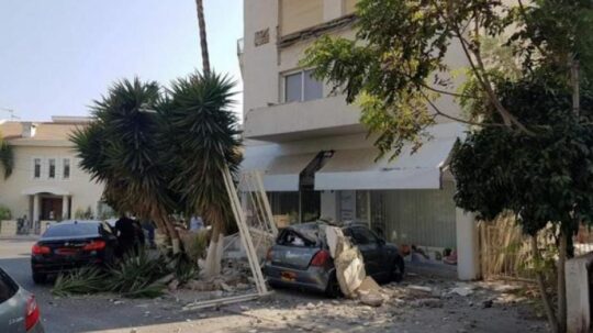 Έβαλες πλαστική πισίνα στο μπαλκόνι σου; Μεγάλος κίνδυνος! 1 Έβαλες πλαστική πισίνα στο μπαλκόνι σου; Μεγάλος κίνδυνος!