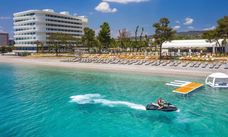Isla Brown Corinthia: Το βραβευμένο πεντάστερο στους Αγ. Θεοδώρους που θέλει να μοιάζει με λευκό βότσαλο