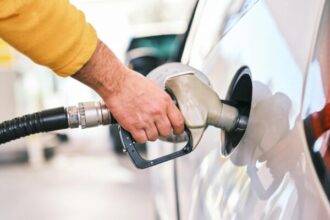 ΑΑΔΕ: Λουκέτο σε τρία πρατήρια για δύο χρόνια και βαριά πρόστιμα