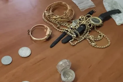 Ζευγάρι έκλεψε σημαντικό ποσό και τιμαλφή από σπίτι στο οποίο έκαναν εργασίες καθαρισμού
