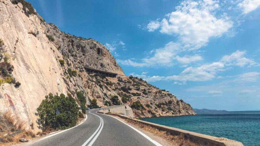 Η κρυμμένη Ριβιέρα της Αττικής - Η κρυμμένη Ριβιέρα της Αττικής -