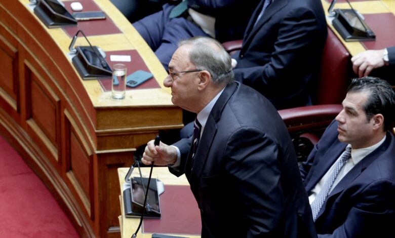 Ο Δημήτρης Καλογερόπουλος πήρε θέση για υπόθεση Ρούτσι – Αντίδραση Άδωνι: 'Εκανες λάθος 1 Ο Δημήτρης Καλογερόπουλος πήρε θέση για υπόθεση Ρούτσι – Αντίδραση Άδωνι: 'Εκανες λάθος