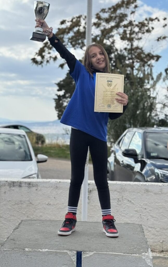 Χρυσό και αργυρό μετάλλιο για 11χρονη Αιγαλιώτισσα στους Πανελλήνιους Αγώνες Σκοποβολής 2 μετάλλιο