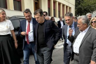 Επίσκεψη Χρυσοχοΐδη στο Νοσοκομείο Αγία Βαρβάρα