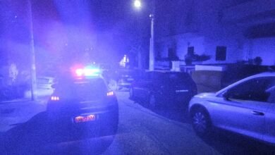 Η Δημοτική Αστυνομία Αιγάλεω απεγκλώβισε 53χρονη από φλεγόμενο διαμέρισμα 2 Η Δημοτική Αστυνομία Αιγάλεω απεγκλώβισε 53χρονη από φλεγόμενο διαμέρισμα