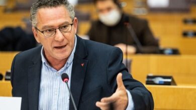 "Η ανασύνθεση της Αριστεράς" - Πολιτική εκδήλωση στο Αιγάλεω 5 "Η ανασύνθεση της Αριστεράς" - Πολιτική εκδήλωση στο Αιγάλεω