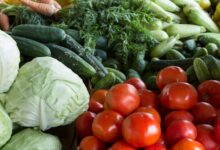 Αυτά είναι τα φρούτα και λαχανικά με τα περισσότερα φυτοφάρμακα - Λίστα 2025