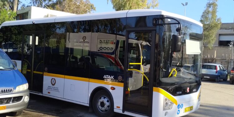 Δημοτική Συγκοινωνία Αιγάλεω: Δύο καινούργια λεωφορεία και νέα δρομολόγια 1 Δημοτική Συγκοινωνία Αιγάλεω: Δύο καινούργια λεωφορεία και νέα δρομολόγια