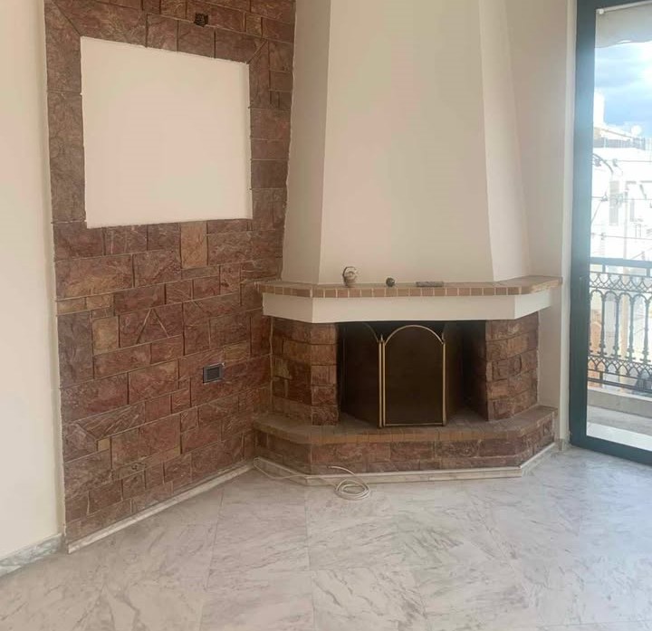 Πωλείται οροφομεζονέτα στο Αιγάλεω, εξαιρετική κατάσταση