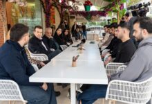 Συνάντηση Χρυσοχοΐδη με νέες και νέους τσιγγάνους - "Το παράδειγμα της Αγίας Βαρβάρας δείχνει τον δρόμο"