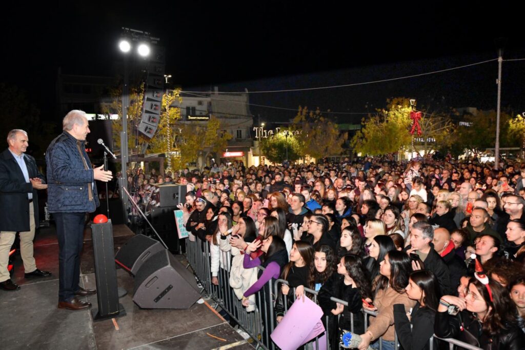 Το Αιγάλεω μπήκε σε γιορτινούς ρυθμούς! - Η λαμπερή συνέχεια 3 Το Αιγάλεω μπήκε σε γιορτινούς ρυθμούς! - Η λαμπερή συνέχεια
