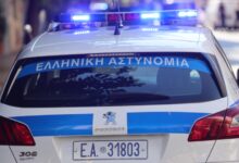 52χρονος κυκλοφορούσε γυμνός έξω από δημοτικό σχολείο στο Αιγάλεω