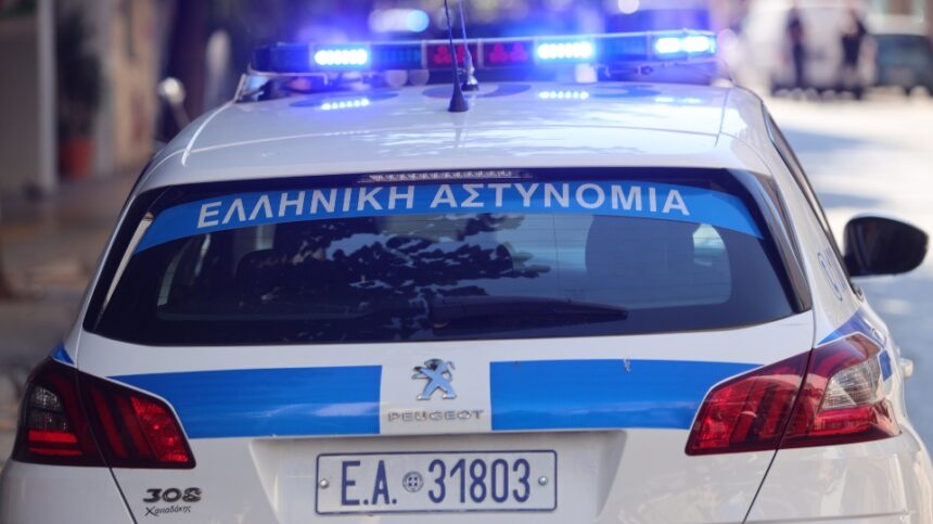 Αιγάλεω: Κινηματογραφική καταδίωξη σε Θηβών - Λ. Αθηνών - Κηφισό, κατάληξη σε τζαμαρία αντιπροσωπείας