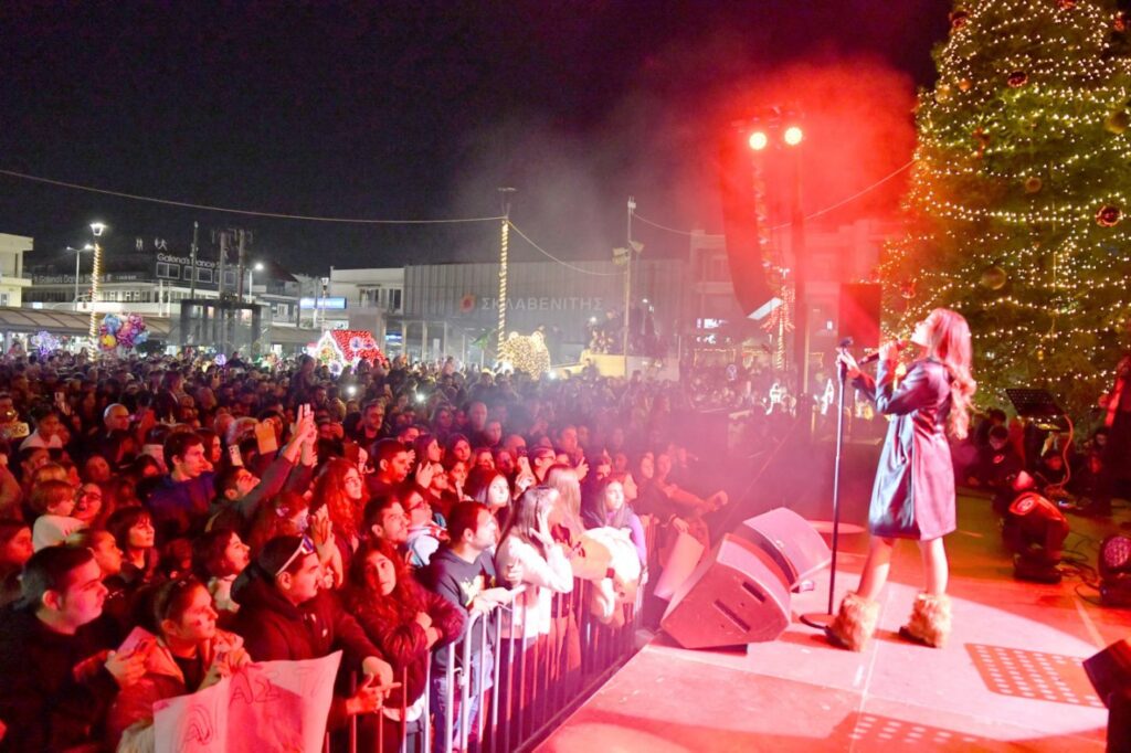 Το Αιγάλεω μπήκε σε γιορτινούς ρυθμούς! - Η λαμπερή συνέχεια 4 Το Αιγάλεω μπήκε σε γιορτινούς ρυθμούς! - Η λαμπερή συνέχεια