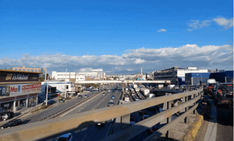 Κηφισός: Τα φορτηγά είναι το Κηφισός: Τα φορτηγά είναι το