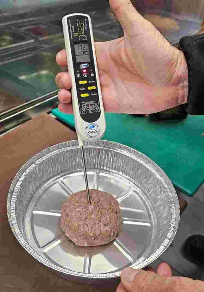 Κατασχέθηκαν 12 τόνοι κρεάτων, εκατοντάδες παραβάσεις και βαριά πρόστιμα 2 Κατασχέθηκαν 12 τόνοι κρεάτων, εκατοντάδες παραβάσεις και βαριά πρόστιμα