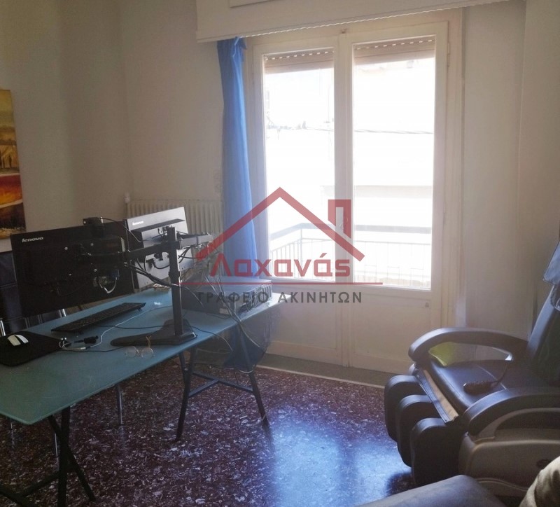 Πωλείται κτήριο στο Αιγάλεω, κοντά στο εμπορικό κέντρο και το Μετρό 4 Πωλείται κτήριο στο Αιγάλεω, κοντά στο εμπορικό κέντρο και το Μετρό