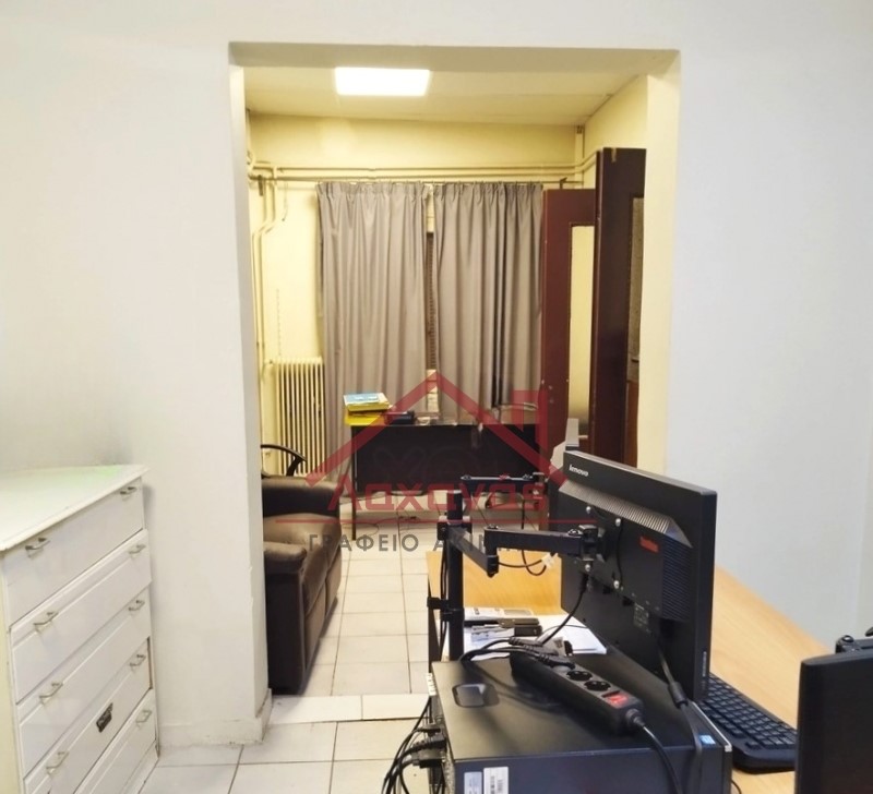 Πωλείται κτήριο στο Αιγάλεω, κοντά στο εμπορικό κέντρο και το Μετρό 3 Πωλείται κτήριο στο Αιγάλεω, κοντά στο εμπορικό κέντρο και το Μετρό